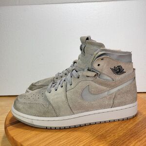 Jordan 1 High Zoom CMFT Metallic Silver 2022 Womens Size 8.5